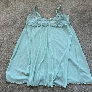 Vintage Victoria’s Secret y2k Sheer Lace Babydoll Chemise
